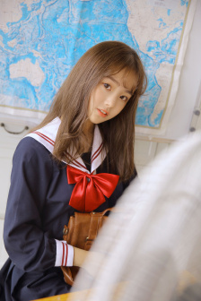 美女泳装的视频